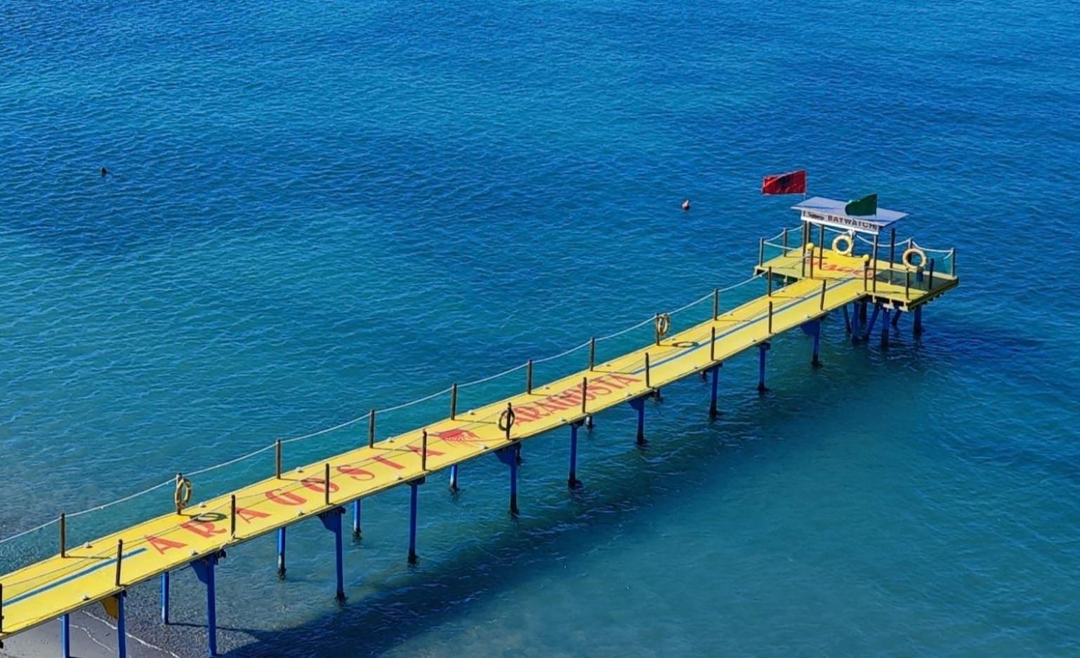 Aragosta Hotel Durres Exterior photo