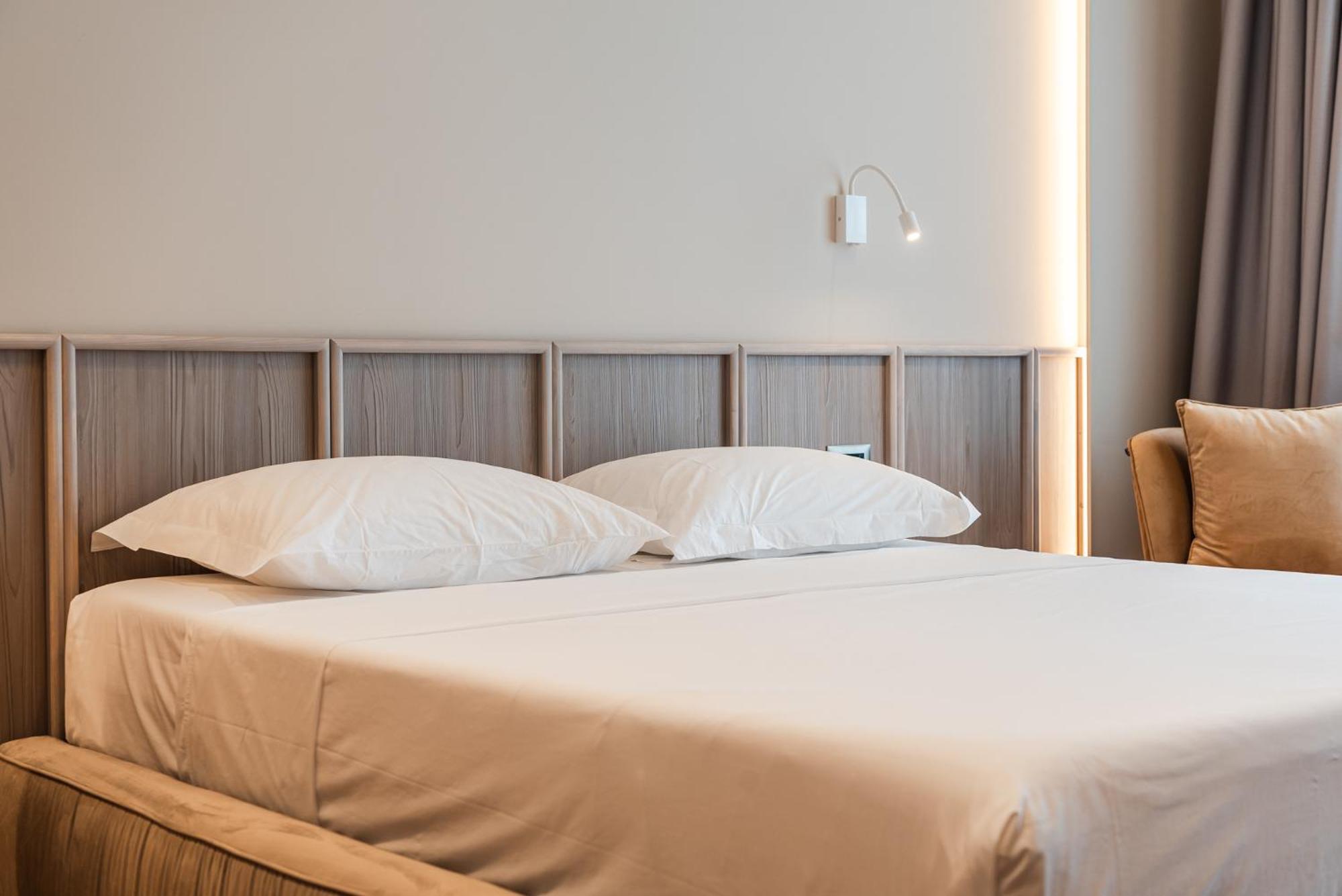 Aragosta Hotel Durres Exterior photo